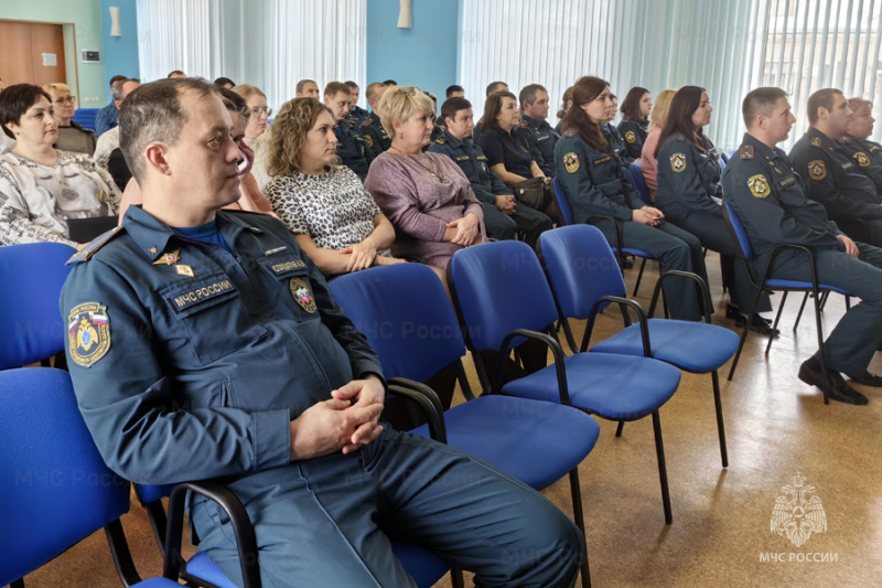 О блокаде Ленинграда говорили сегодня в МЧС в Саратове